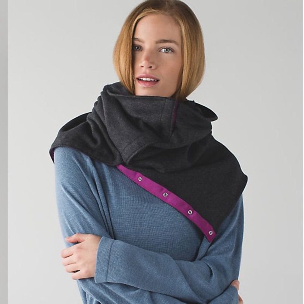 Lululemon black vinyasa scarf